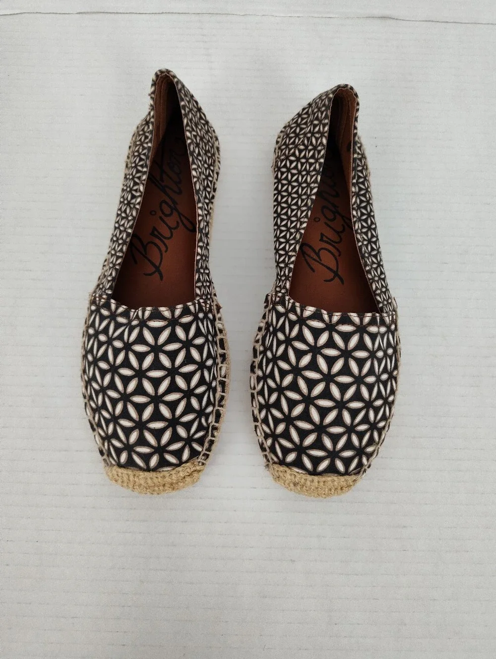Brighton Rattan Canvas Espadrilles Black and Tan Size 7 Slip on Women's Shoes